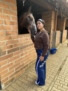 MiaawhithePublic Bild 6