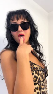 Melissa_Fane I'll be your leopard Pic 7