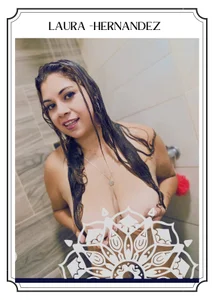 Laura-Hernandez Public รูป 