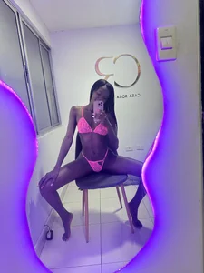 bonieklent PINK DAY Pic 2