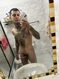 Andrew_san Chill  3টি ছবি