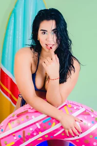 Isabella_dior Let's enjoy the end of the summer Pic