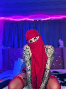 Nayla-Mouna Nayla with super sexy red suit صورة واحدة|Nayla-Mouna Nayla with super sexy red suit صورتان|Nayla-Mouna Nayla with super sexy red suit  8 صور|Nayla-Mouna Nayla with super sexy red suit  8 صورة