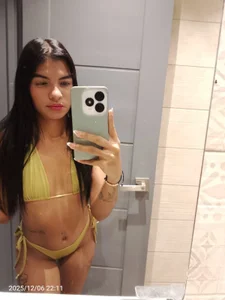 natasha_luz Public Pic 3