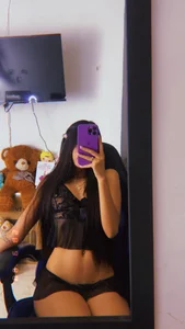 Milleradhara24 Black🖤 Pic 3