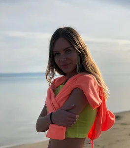 Trophy_x_Wife Public Pic 4