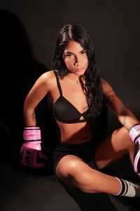 liah_cleir I'm more than a pretty face 🥊💖 Poză 4
