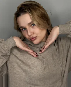 LorriMonzPublic图片 2