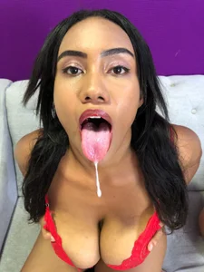 BigTitsmonica bitch Bilde