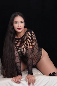 chloe_blommMidnight Seduction: Black Lace图片 9