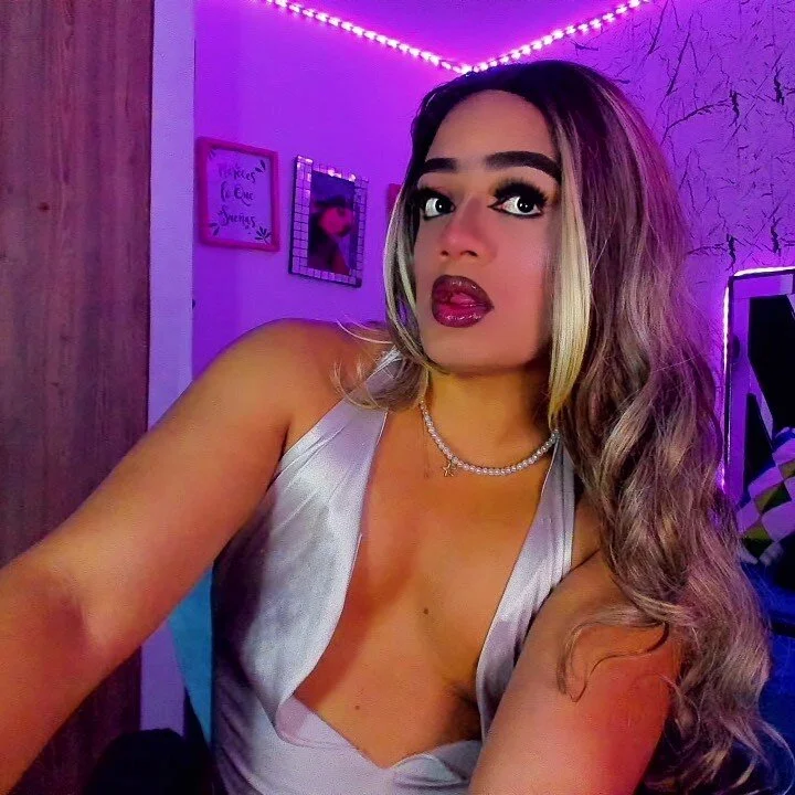 Трендове зображення  1537 Amber_bigdick22