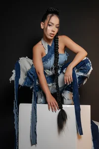 RoseFerrera Shredded Chic 💙 Foto 4