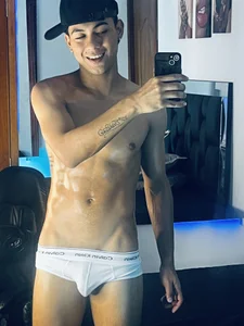 Liamsubtle01 Hot body 💛 Foto 7