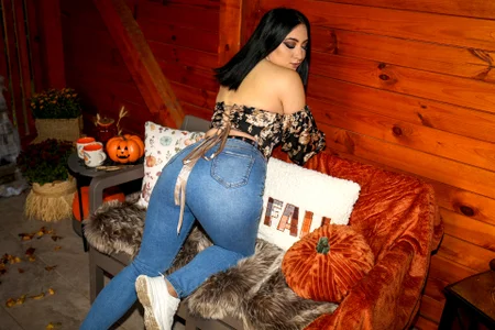 SweetySasha18 Falling for fall 🍂 Immagine  8