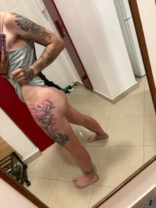 Public od NikeeAndZioll  2 snímek