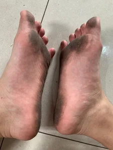 SUCIOS PIES od masterbrave420  4 snímek