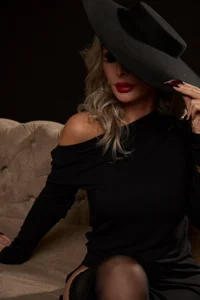 ElizaWeize the femme fatale Gambar 2