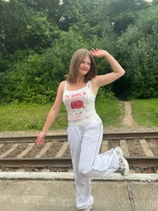 JaneRosen ☀️☀️☀️ Pic 2