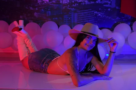 molly_lovee_ 🔥🎇 Stealing looks this 4th of July. Pic 2