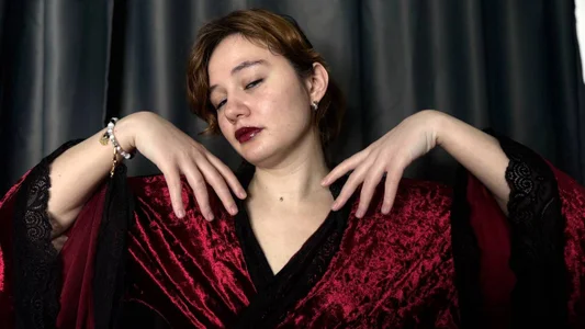 Zdjęcia ElizabethRedWings hold my shoulders: 