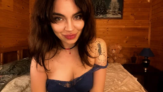 LaceyBatter kullanıcısının Beautiful footage from the stream🍒 albümü -  3 fotoğraf
