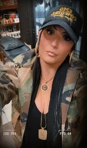 badazztribitch's XXX Nude Photo 3