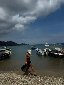 RachelWeisz_ My travels ✈️💖 Pic 7