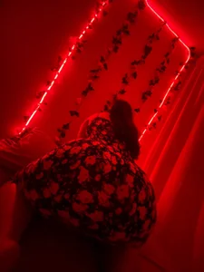 emma_hoot1 my ass asks you Εικόνα 2