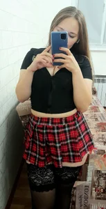 AlisaKisaのAlisa in an erotic costume🤤の 3枚の写真