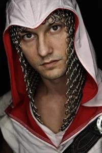 Zdjęcia dirty-boss Put on an Assassin costume with a metal chain mail sword 1600 tokens:  8