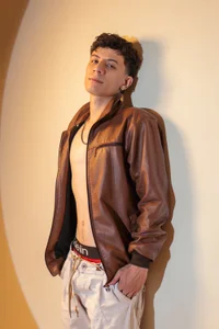 🎶🎵Ready to know me?🎵🎶 de Angel_St1  2 Imagens