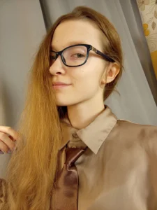 brendacom me and an office shirt 🤓 Pic 3