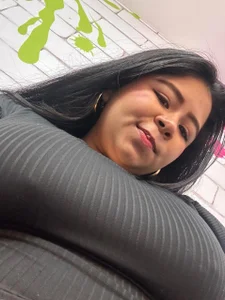 AriaMoonnn 🥵💘💋  4টি ছবি