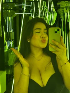 nicole_steele a night of madness🎉🥵 Pic 2