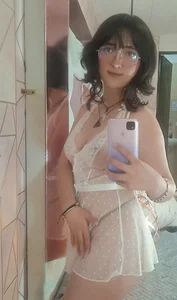 SaraMartini1のhorny 🥵💦の 2枚の写真