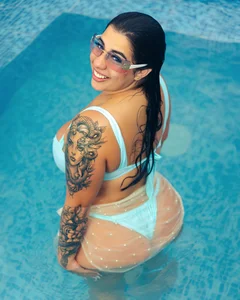 Swimming Time 😏💋👙 de Madisson-Rivas Foto 5