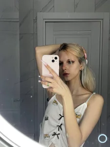 Mirror de JuanaSumma  Imagens