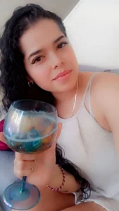 alexa-cooper- Public Pic