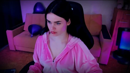 Lora_Secret LC Pic 2