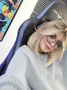 avrill_morgan A little about me Pic 6