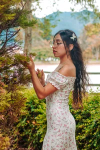 MadyJackson “Watch out… I might just be your favorite distraction 😌🌿” Poză