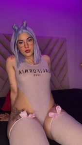 EmmaSwift_ Use me! 🥵 Pic