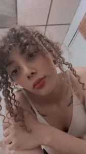 LioraVelvetC hey guys Εικόνα 5