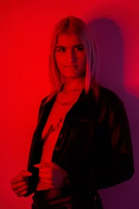 taty_juts elegant woman Pic 2