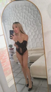 KimCooper_ ON THE MIRROR Poză 3