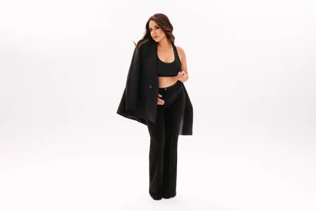 AlsouKassのLady boss energy🌹の枚の写真