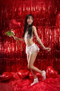 AMELIELEONE Be my Valentine ❤️ Pic 6