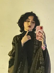 Velvet_C4k3 Public Pic 2