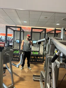 mruniverss Public Foto 4