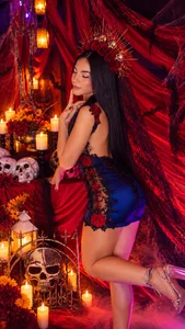 Kim_miller4 🎃 Trick or Treat 🎃help me reach my first 1000 likes 🎃✨💎 Pic